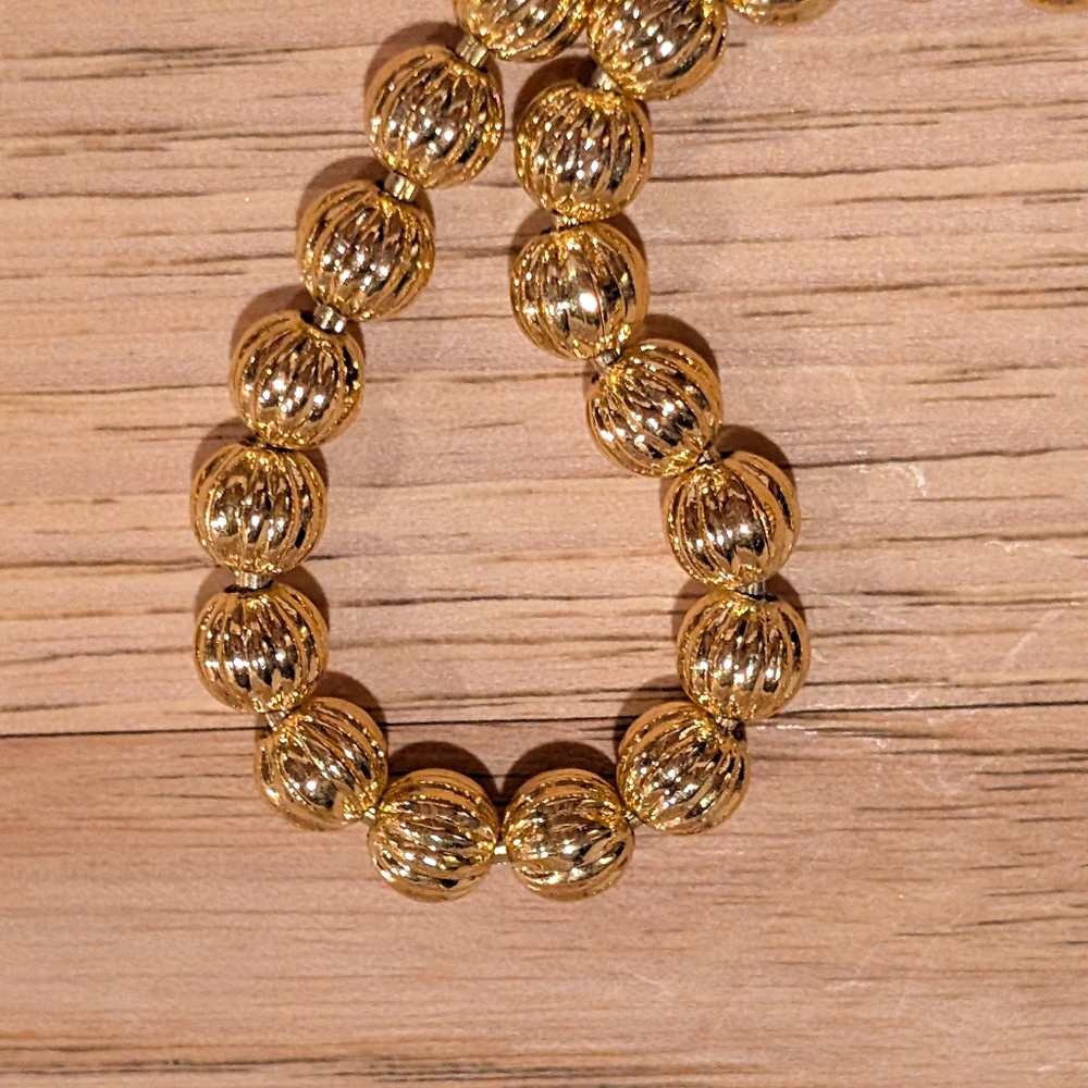Elegant Gold Bead Ball Necklace - Picture 2 of 5